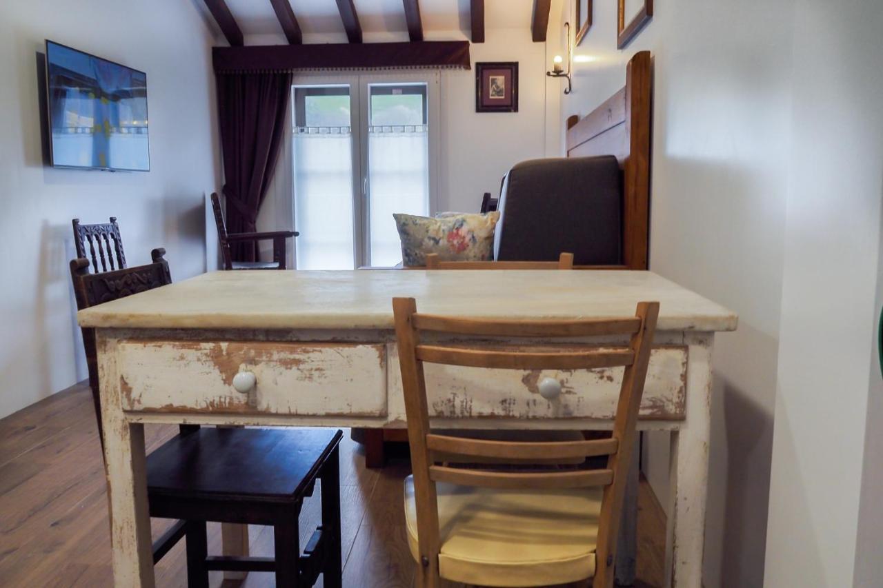 Posada Y Apartamentos Trebuesto De Guriezo Luaran gambar