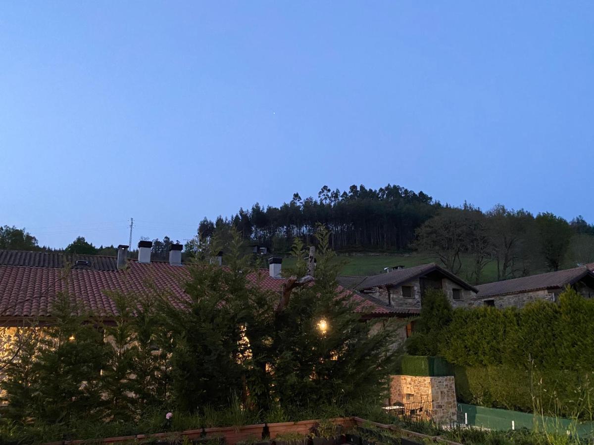 Posada Y Apartamentos Trebuesto De Guriezo Luaran gambar